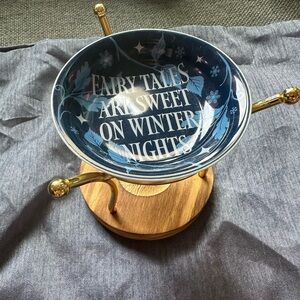 OwlCrate Exclusive Winternight Wax Warmer with wax